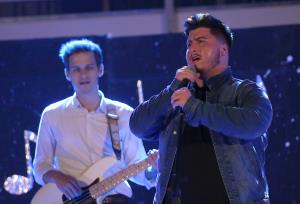DOBRODELNI KONCERT ŽELJAM NAPROTI  OŠ RAKEK 52 FOTO LJUBO VUKELIČ